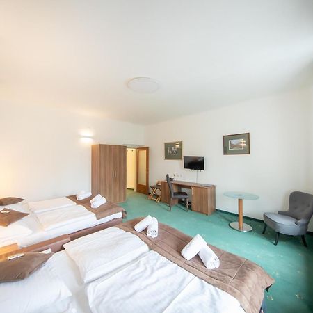 Hotel Bergwirt Schoenbrunn Wien Ngoại thất bức ảnh