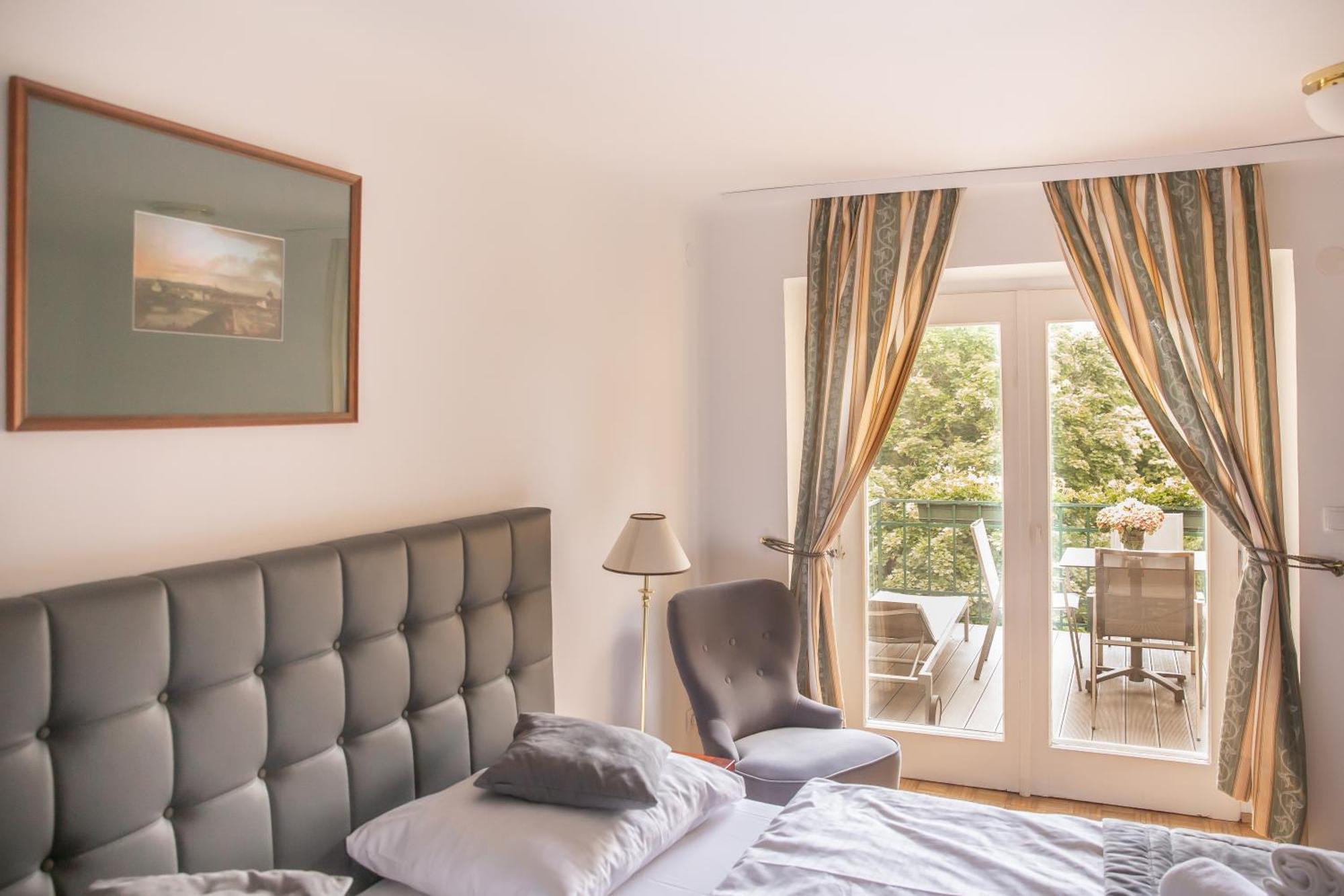 Hotel Bergwirt Schoenbrunn Wien Ngoại thất bức ảnh
