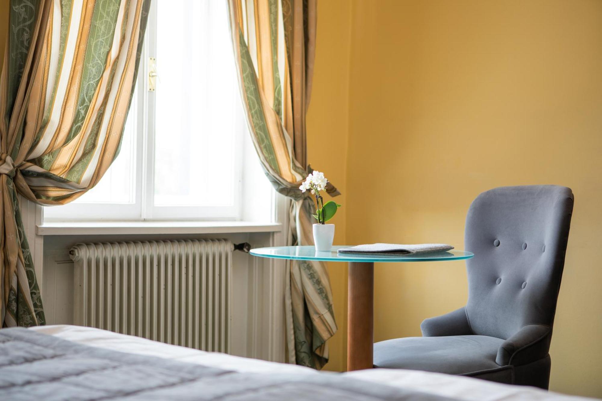 Hotel Bergwirt Schoenbrunn Wien Ngoại thất bức ảnh