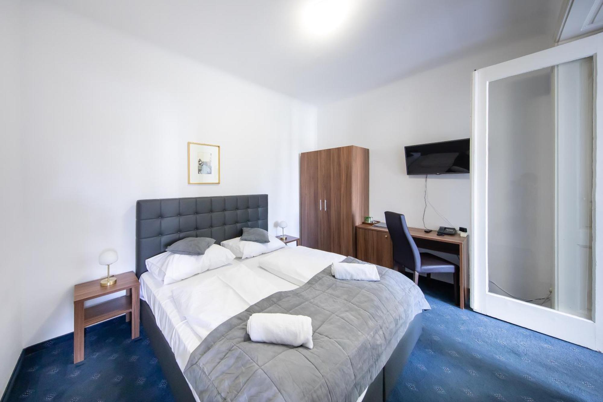 Hotel Bergwirt Schoenbrunn Wien Ngoại thất bức ảnh